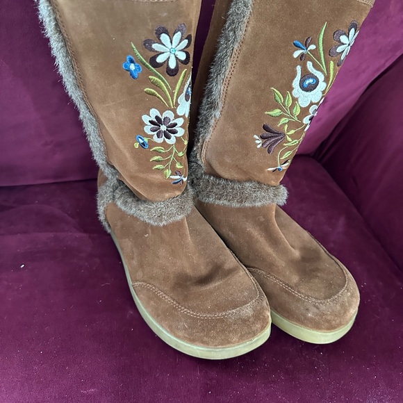 SOLD - Picture 3 of 8